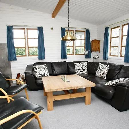 Three-bedroom Holiday In Juelsminde 24 *