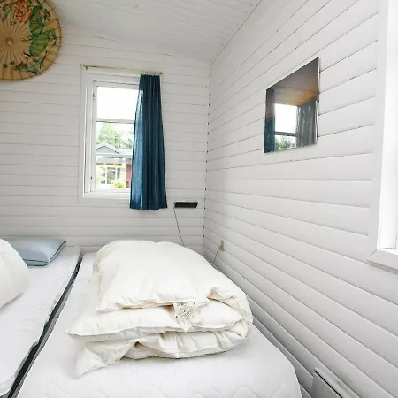 Three-bedroom Holiday In Juelsminde 24 *